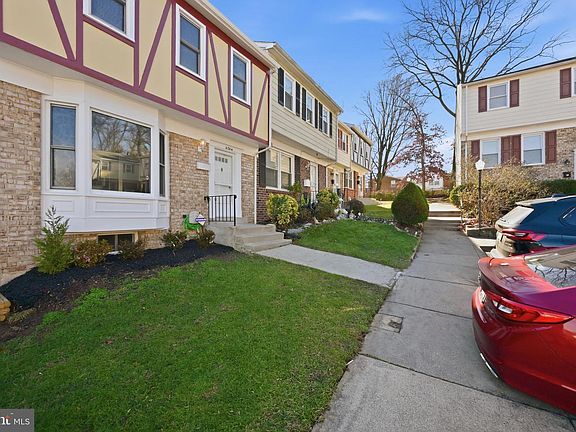 2nd image of 4044 Hanson Oaks Dr