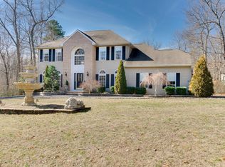 19 Plum Ridge Dr, New Egypt, NJ 08533