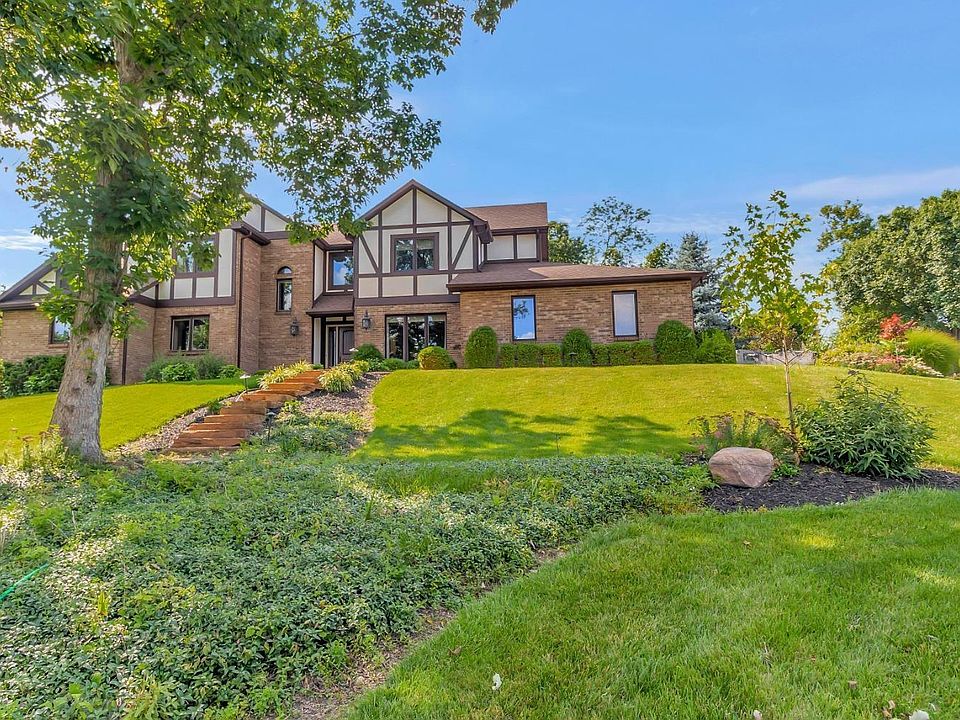 1st image of 5826 Woodbridge Ln