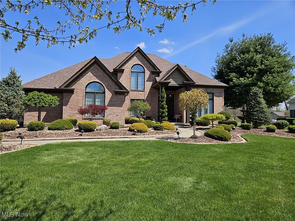 8531 Ivy Hill Dr, Youngstown, OH 44514 | Zillow