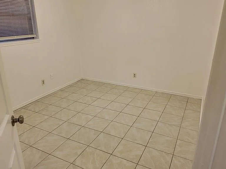 1802 Bobcat Ln — Photo 11