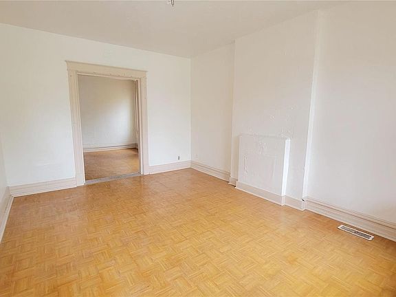 3rd image of 4126 W Lee Ave