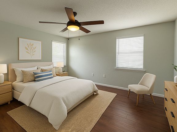 2nd image of 312 Oleander Pl APT B