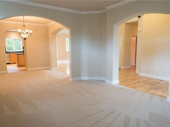 3rd image of 354 Quincy Ave NE