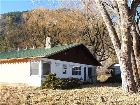 lots of shade giving trees in the summer