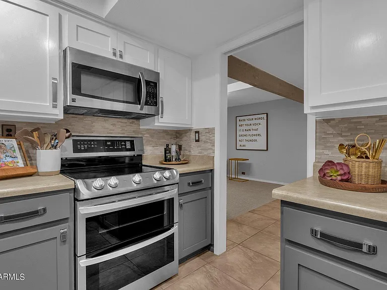 4611 E Desert Dr — Photo 20