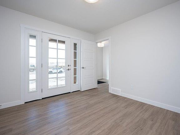 5th image of 354 Alpine Ave SW