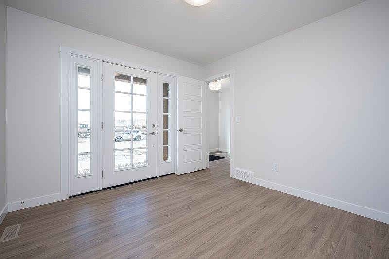 Calgary Townhouse for rent - 3 Bedrooms — photo 4