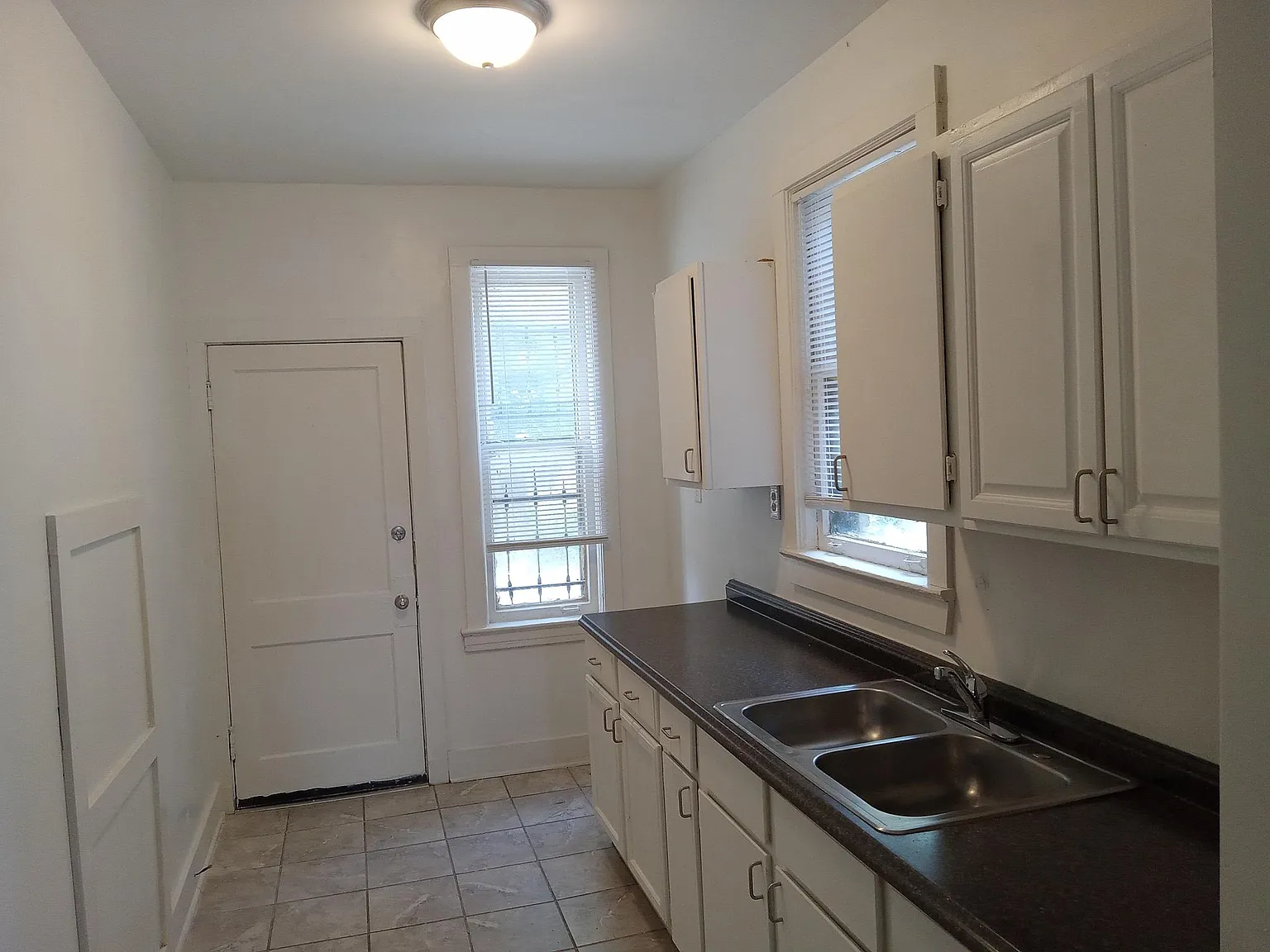 Studio, 400 sqft, $675 — Photo 4