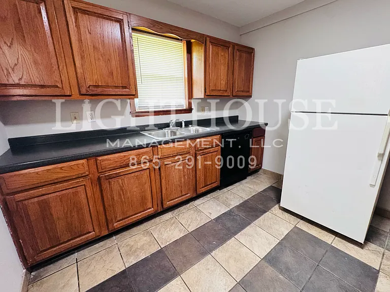 2152 Dandridge Avenue — Photo 10