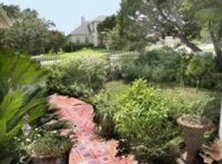 945 Vanguard St, Lakeway, TX 78734