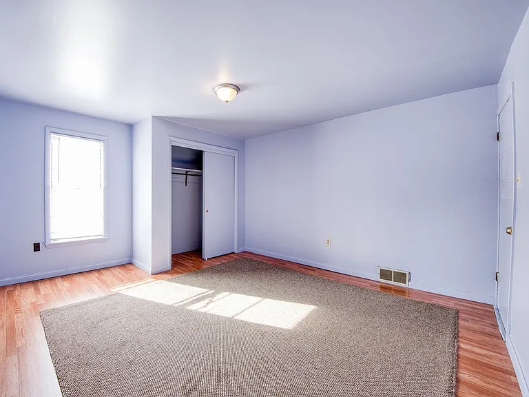 126 Railroad St #128 — Photo 37