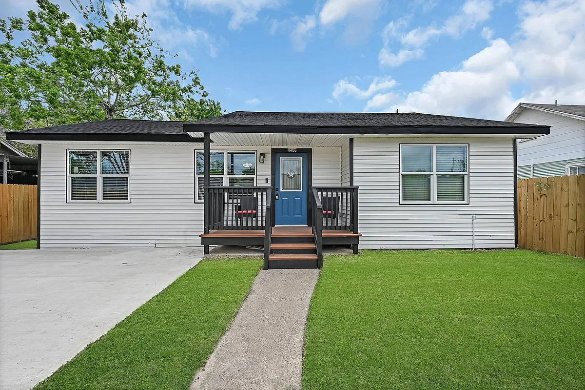 Building Photo - 4406 Edison St