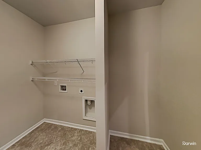 701 Redbud Ln — Photo 25