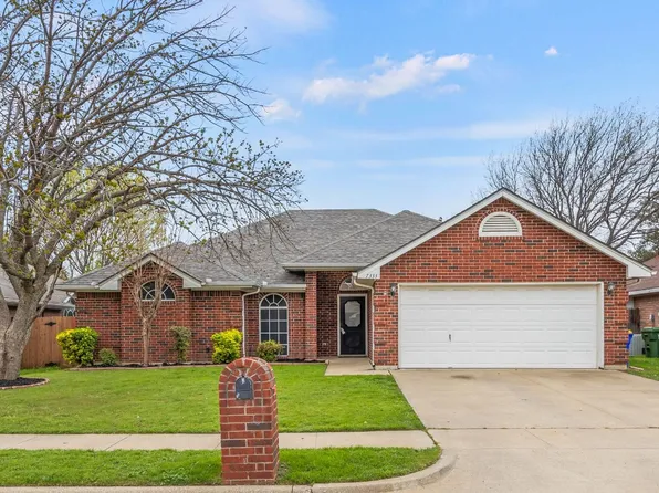 7333 Glen Dr, Watauga, TX 76148