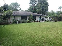 4th image of 211 Barbara Dr