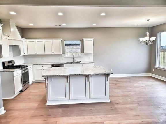 5th image of 4400 Flagstone Blvd