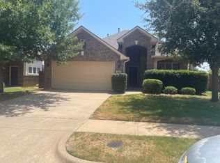 616 Brooks St, Crowley, TX 76036