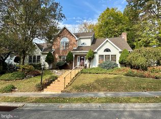 202 Norwegian Woods Dr, Pottsville, PA 17901