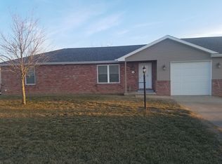 218 W Cruger Rd, Washington, IL 61571