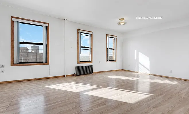Sold by Engel & Völkers New York City | media 27