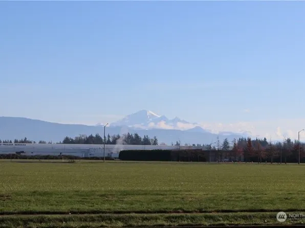 2263 W Main Street, Lynden, WA 98264