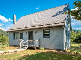 21 Warren Creek Rd, Candler, NC 28715