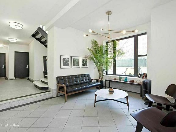 4th image of 9 E 118th St APT 3E