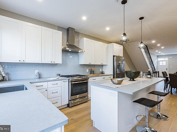 4th image of 517 McKean St