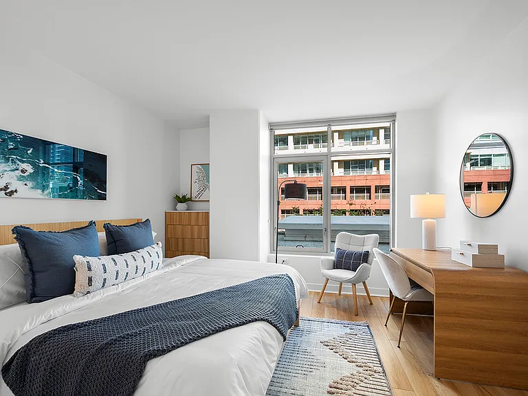425 W Beech St #601 — Photo 27