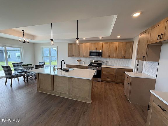 4th image of 1314 Limerick Ln