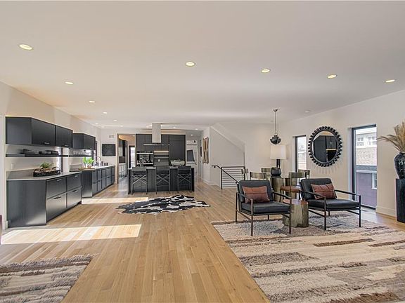 4th image of 4622 Fairmount Ave