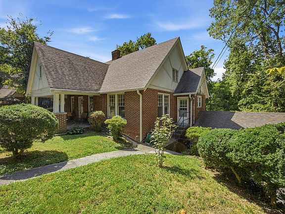 5th image of 706 Mount Vernon Cir