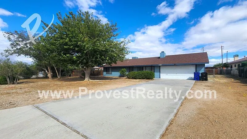 3 bed, 2.0 bath, 1380 sqft, $2,225 — Photo 2