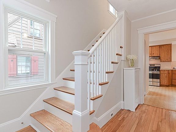 5th image of 35 Glen St