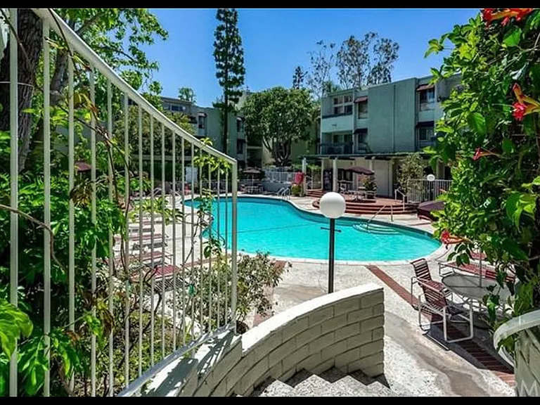 4900 Overland Ave #242 — Photo 3
