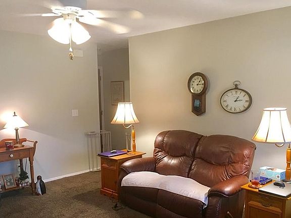 4th image of 33 Grantwood Dr
