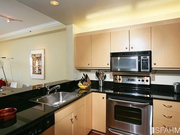 4th image of 140 S Van Ness Ave Floor 6