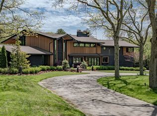 2471 Snowberry Ln, Pepper Pike, OH 44124