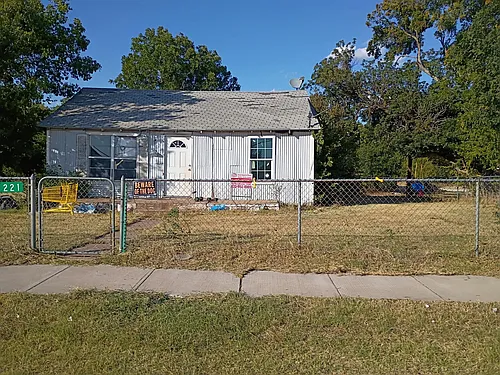 221 S Central Ave Photo 1