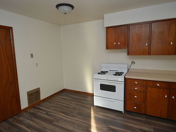 2nd image of 2212 12th Ave N #201