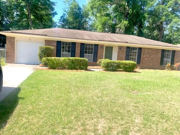 21 Greenbriar Dr, Savannah, GA 31419