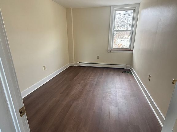 3rd image of 506 Columbia Ave