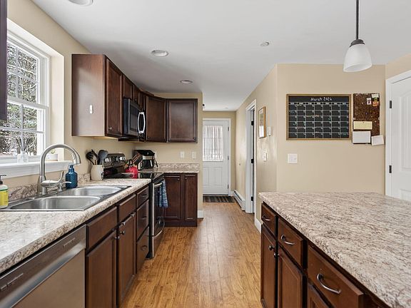 2nd image of 22 Poplar Hill Road