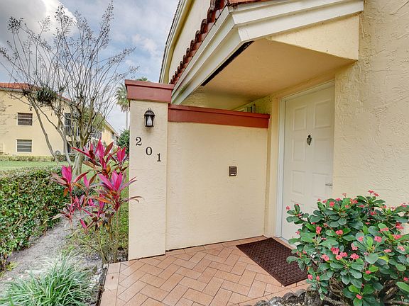 4th image of 7372 Lake Meadow Way APT 201