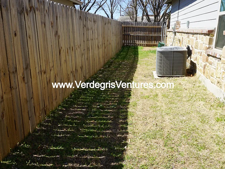 236 S Scott St #76028 — Photo 15