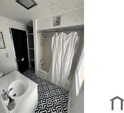 2nd image of 3702 W 15th St Floor 1