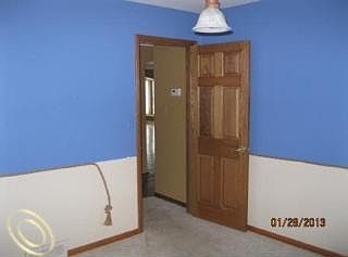 3rd image of 2339 W Walton Blvd