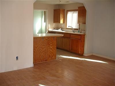 4th image of 2936 N Arthur Ave