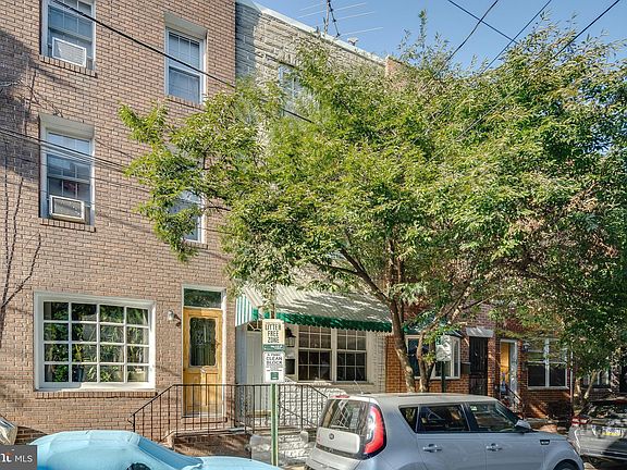 2nd image of 713 Clymer St